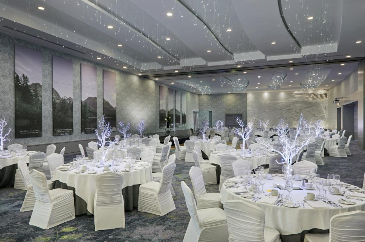 Crowne Plaza Dublin Blanchardstown By Ihg Hotel Exterior photo