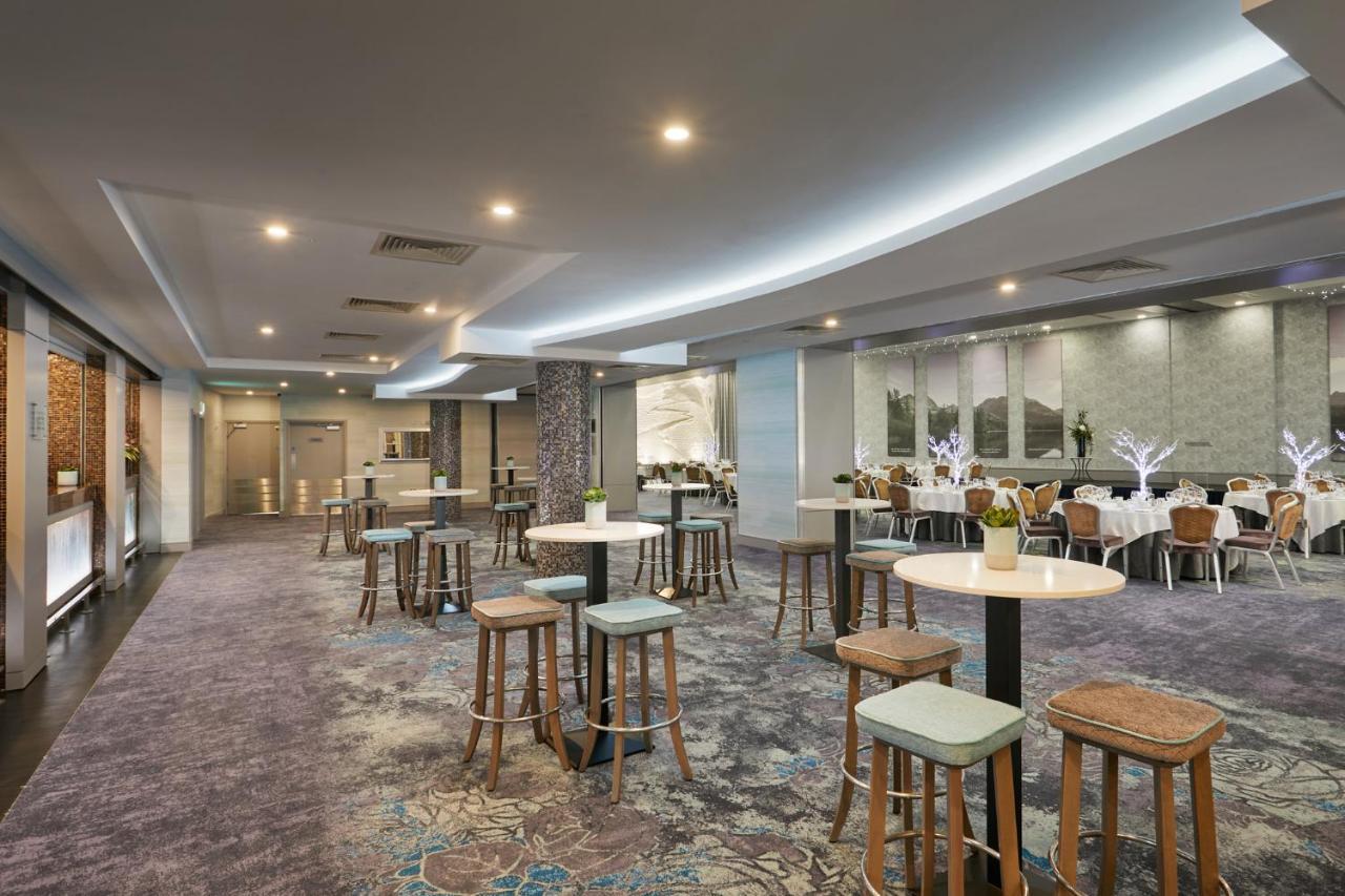 Crowne Plaza Dublin Blanchardstown By Ihg Hotel Exterior photo