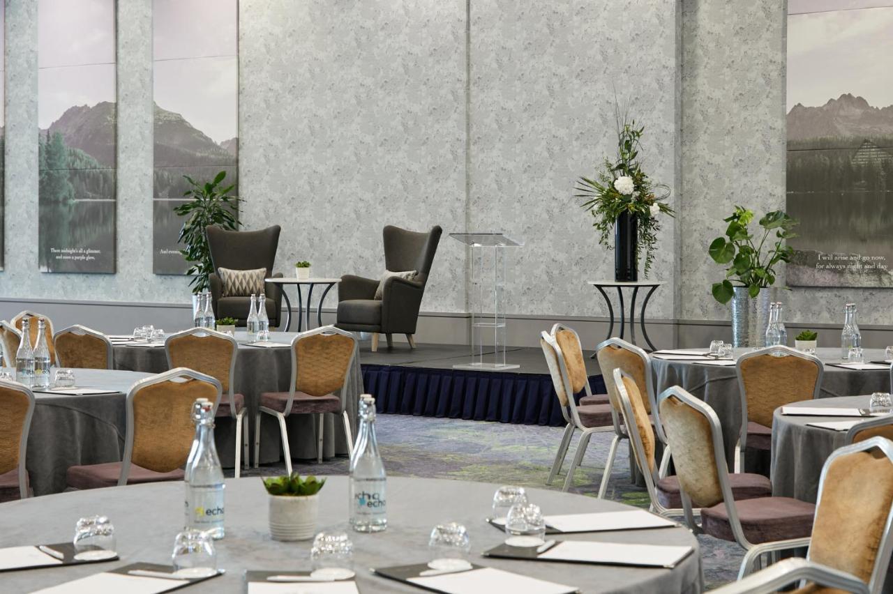 Crowne Plaza Dublin Blanchardstown By Ihg Hotel Exterior photo