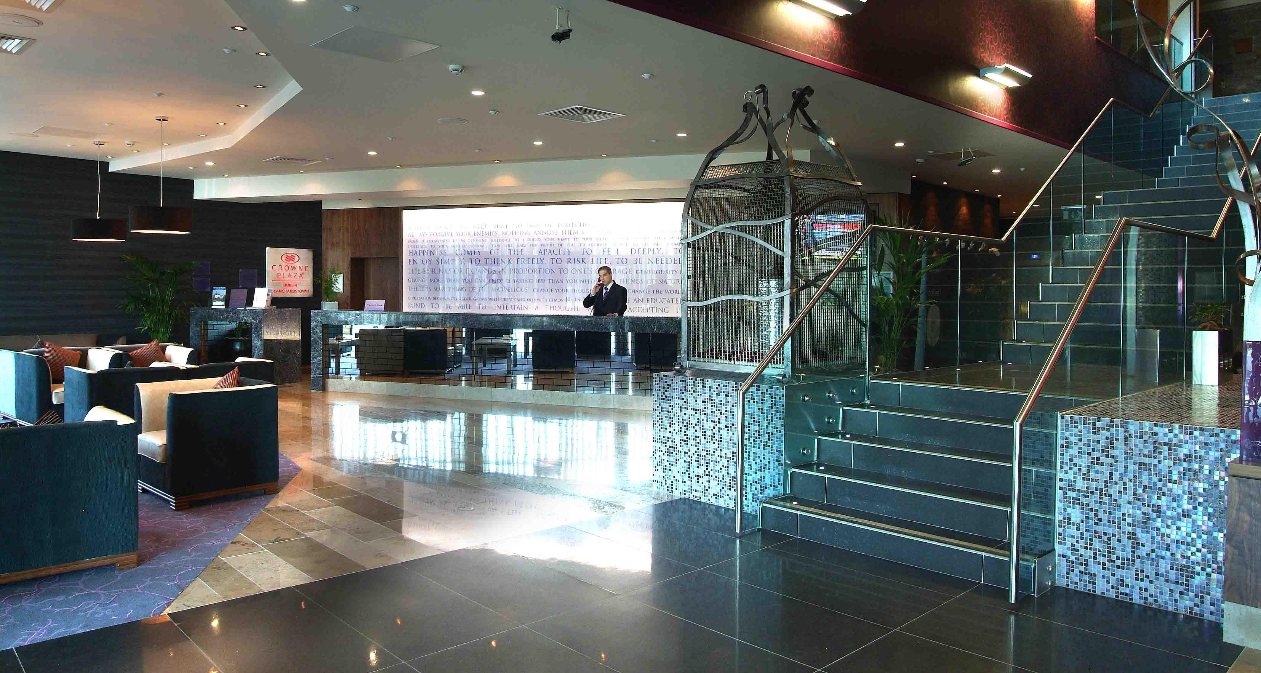 Crowne Plaza Dublin Blanchardstown By Ihg Hotel Exterior photo